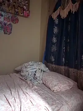 chocolatestrawberrydips online show from 04-13-26, 05:46