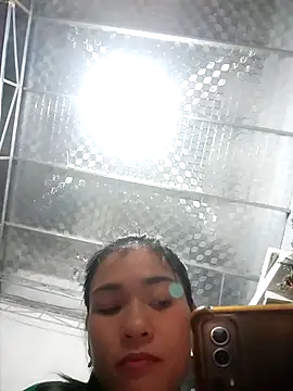 Snapshot of Miube2k chatting on 10-28-25, 06:06 Miube2k online show from 10-28-25, 06:06