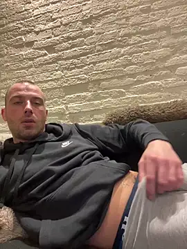 Rotteei1 online show from 02-06-26, 06:22