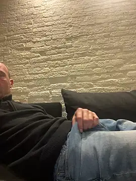 Snapshot of Rotteei1 chatting on 04-29-26, 04:22 Rotteei1 online show from 04-29-26, 04:22