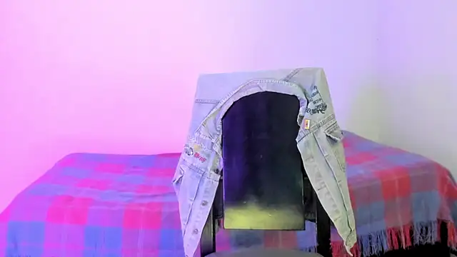 Nikki  uwu online show from 04-15-26, 07:43