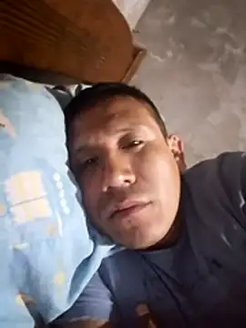 Snapshot of Juan199134 chatting on 03-02-26, 04:03 Juan199134 online show from 03-02-26, 04:03