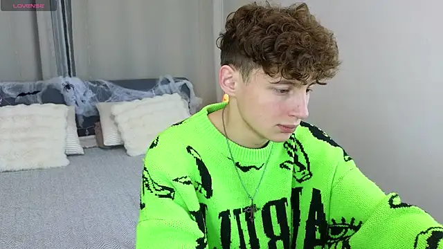 crisp1n online show from 11-08-25, 03:12