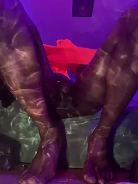 Snapshot of misterincred chatting on 03-06-26, 02:08 misterincred online show from 03-06-26, 02:08