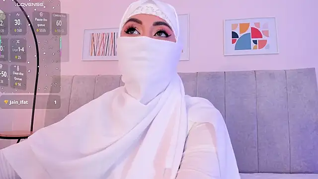 Snapshot of fatiima_ chatting on 04-23-26, 07:38 fatiima online show from 04-23-26, 07:38