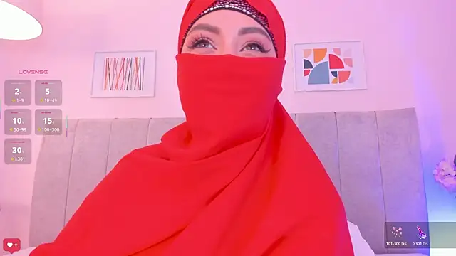 Snapshot of fatiima_ chatting on 05-05-26, 07:11 fatiima online show from 05-05-26, 07:11