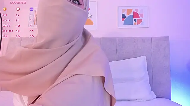 Snapshot of fatiima_ chatting on 05-27-26, 07:22 fatiima online show from 05-27-26, 07:22