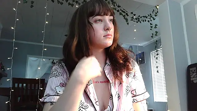 Trickylucy555 online show from 08-07-26, 02:41