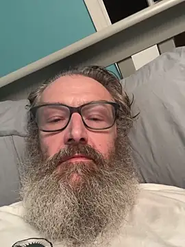EazyRyder1976 online show from 10-19-25, 03:18