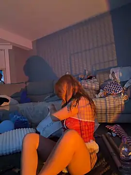 Ellieskyyee1 online show from 12-19-25, 09:33