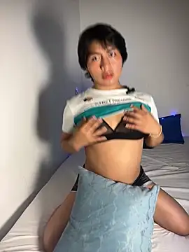 Nathasa Devereux online show from 10-29-25, 03:31