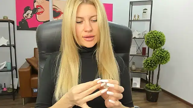 Snapshot of AryaAltkerer chatting on 11-27-25, 01:46 AryaAltkerer online show from 11-27-25, 01:46