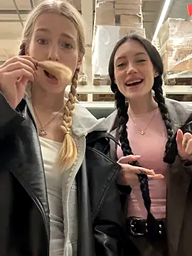 Snapshot of kira_mia chatting on 12-02-25, 03:51 kira mia online show from 12-02-25, 03:51