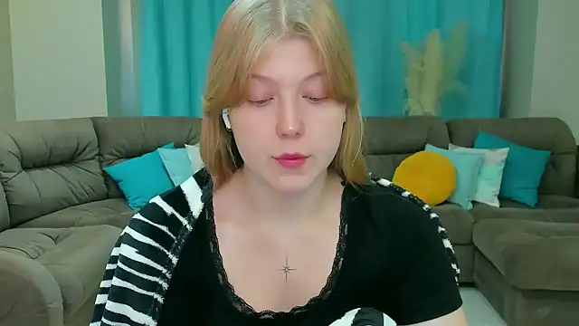 Stella Light online show from 11-04-25, 04:11