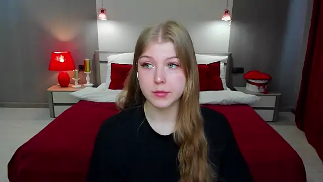 Snapshot of Stella_Light chatting on 04-21-26, 04:30 Stella Light online show from 04-21-26, 04:30