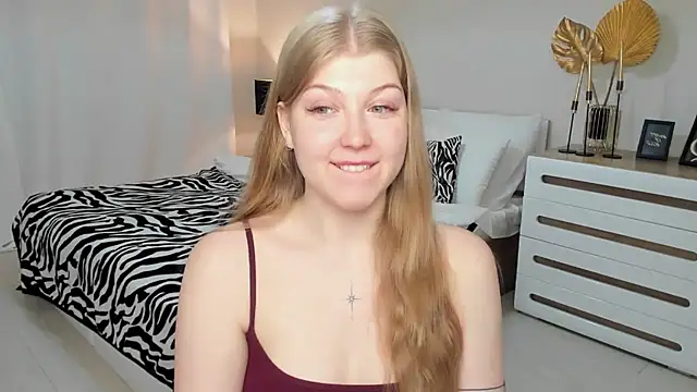 Snapshot of Stella_Light chatting on 05-04-26, 04:19 Stella Light online show from 05-04-26, 04:19