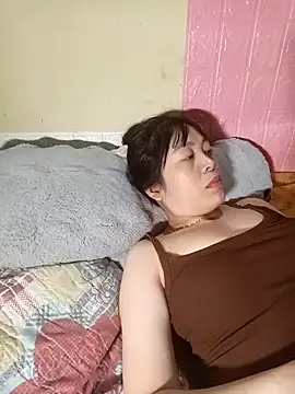 Butterfly kee online show from 10-24-25, 02:52