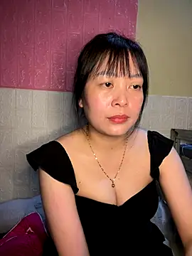 Butterfly kee online show from 10-25-25, 02:46