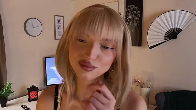 Snapshot of Kaily_Ceys chatting on 11-05-25, 11:21 Kaily Ceys online show from 11-05-25, 11:21