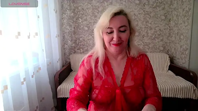 LadyKriss online show from 04-16-26, 06:03