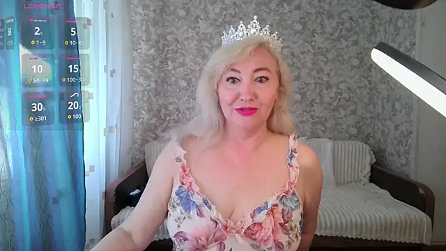 Snapshot of LadyKriss chatting on 07-09-26, 05:00 LadyKriss online show from 07-09-26, 05:00