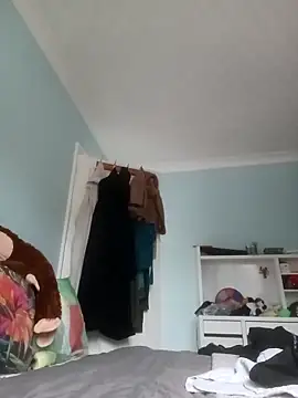 Snapshot of Imyourguy2025 chatting on 10-29-25, 09:11 Imyourguy2025 online show from 10-29-25, 09:11