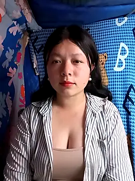 lisa-bae00 online show from 03-18-26, 12:41