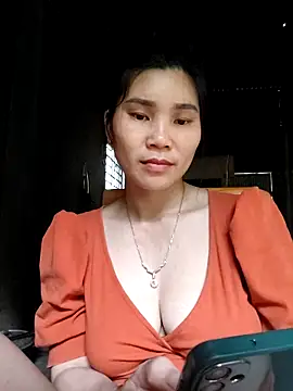 Snapshot of Bear_bear0 chatting on 04-21-26, 01:42 Bear bear0 online show from 04-21-26, 01:42