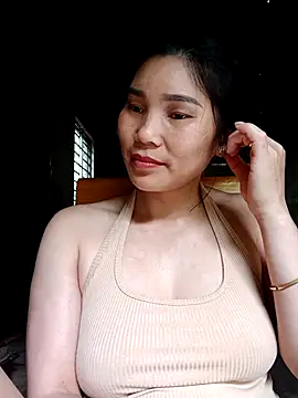 Snapshot of Bear_bear0 chatting on 04-24-26, 01:19 Bear bear0 online show from 04-24-26, 01:19