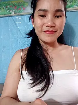 Snapshot of Bear_bear0 chatting on 05-06-26, 05:03 Bear bear0 online show from 05-06-26, 05:03