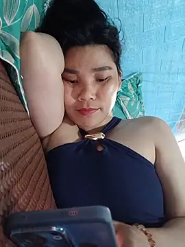 Snapshot of Bear_bear0 chatting on 06-17-26, 05:43 Bear bear0 online show from 06-17-26, 05:43