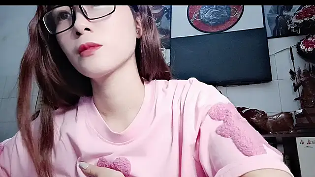Family-Lovee online show from 06-16-26, 05:48