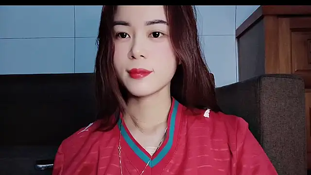 Family-Lovee online show from 06-18-26, 06:56