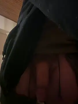 Snapshot of bart98geil chatting on 02-12-26, 04:40 bart98geil online show from 02-12-26, 04:40