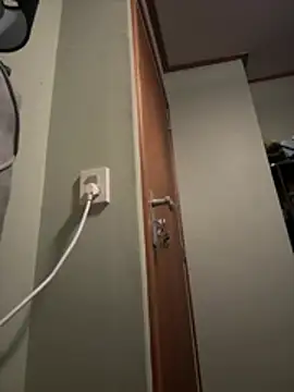 Snapshot of bart98geil chatting on 02-13-26, 06:42 bart98geil online show from 02-13-26, 06:42