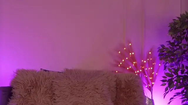 CrystalRedx online show from 12-18-25, 05:46