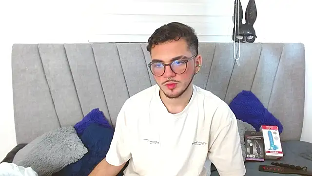 Zac Golden online show from 11-11-25, 03:50