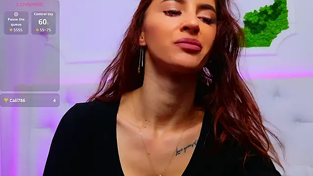 ElisaCharm online show from 01-19-26, 03:32