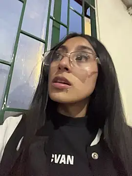 Violeet-Smith online show from 11-23-25, 10:53