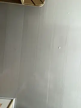 Violeet-Smith online show from 12-17-25, 04:35