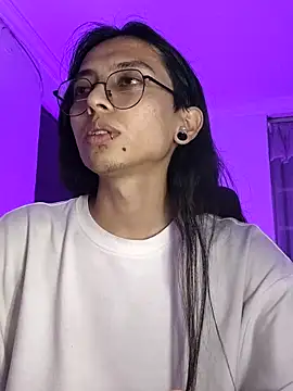 Snapshot of _Astrea_ chatting on 02-05-26, 08:24 Astrea online show from 02-05-26, 08:24