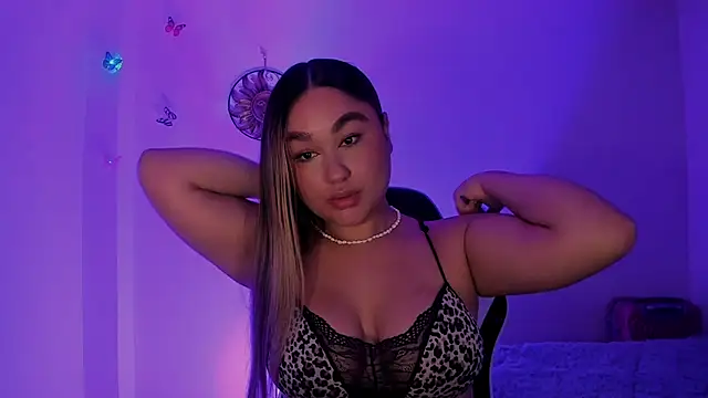 Snapshot of Soouf_ chatting on 11-11-25, 09:31 Soouf online show from 11-11-25, 09:31