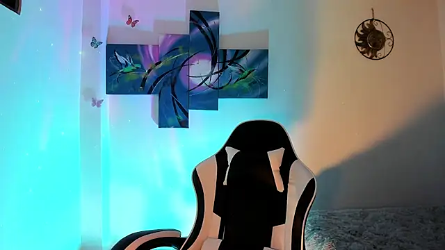 Soouf  online show from 11-25-25, 03:23