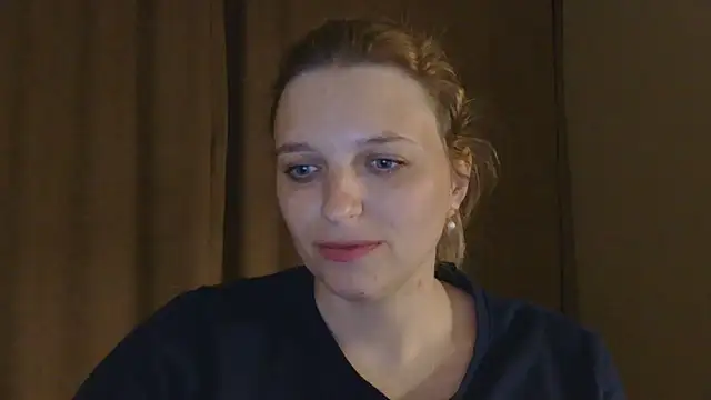 Snapshot of ElisSky301 chatting on 05-15-26, 09:00 ElisSky301 online show from 05-15-26, 09:00
