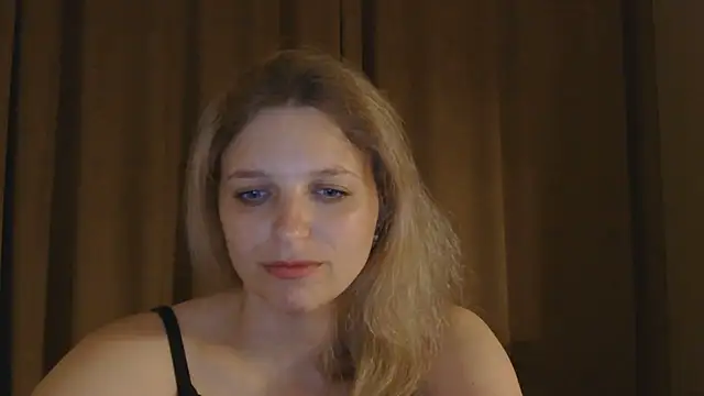 Snapshot of ElisSky301 chatting on 05-22-26, 08:14 ElisSky301 online show from 05-22-26, 08:14