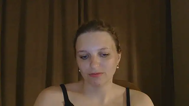 Snapshot of ElisSky301 chatting on 05-23-26, 08:13 ElisSky301 online show from 05-23-26, 08:13
