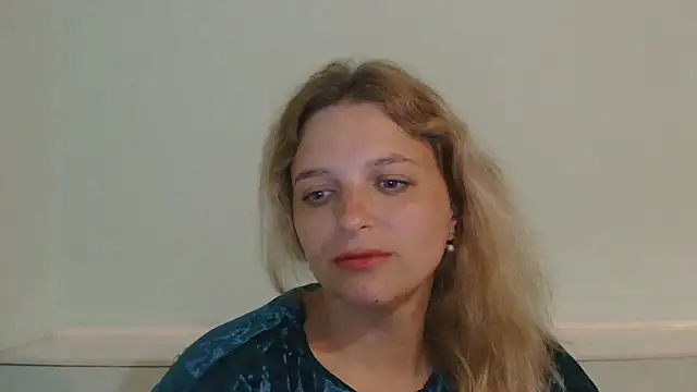 Snapshot of ElisSky301 chatting on 05-31-26, 09:27 ElisSky301 online show from 05-31-26, 09:27