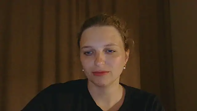 Snapshot of ElisSky301 chatting on 06-02-26, 07:38 ElisSky301 online show from 06-02-26, 07:38