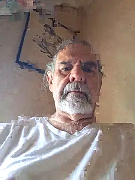 Snapshot of pena633 chatting on 03-21-26, 08:23 pena633 online show from 03-21-26, 08:23