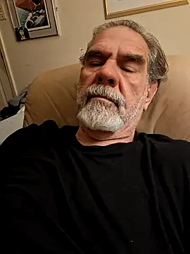 Snapshot of pena633 chatting on 03-24-26, 12:15 pena633 online show from 03-24-26, 12:15